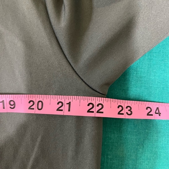 PUMA DRYCELL Men’s Full Zip Lightweight Jacket. Black/ Gray. Size M - Picture 8 of 10